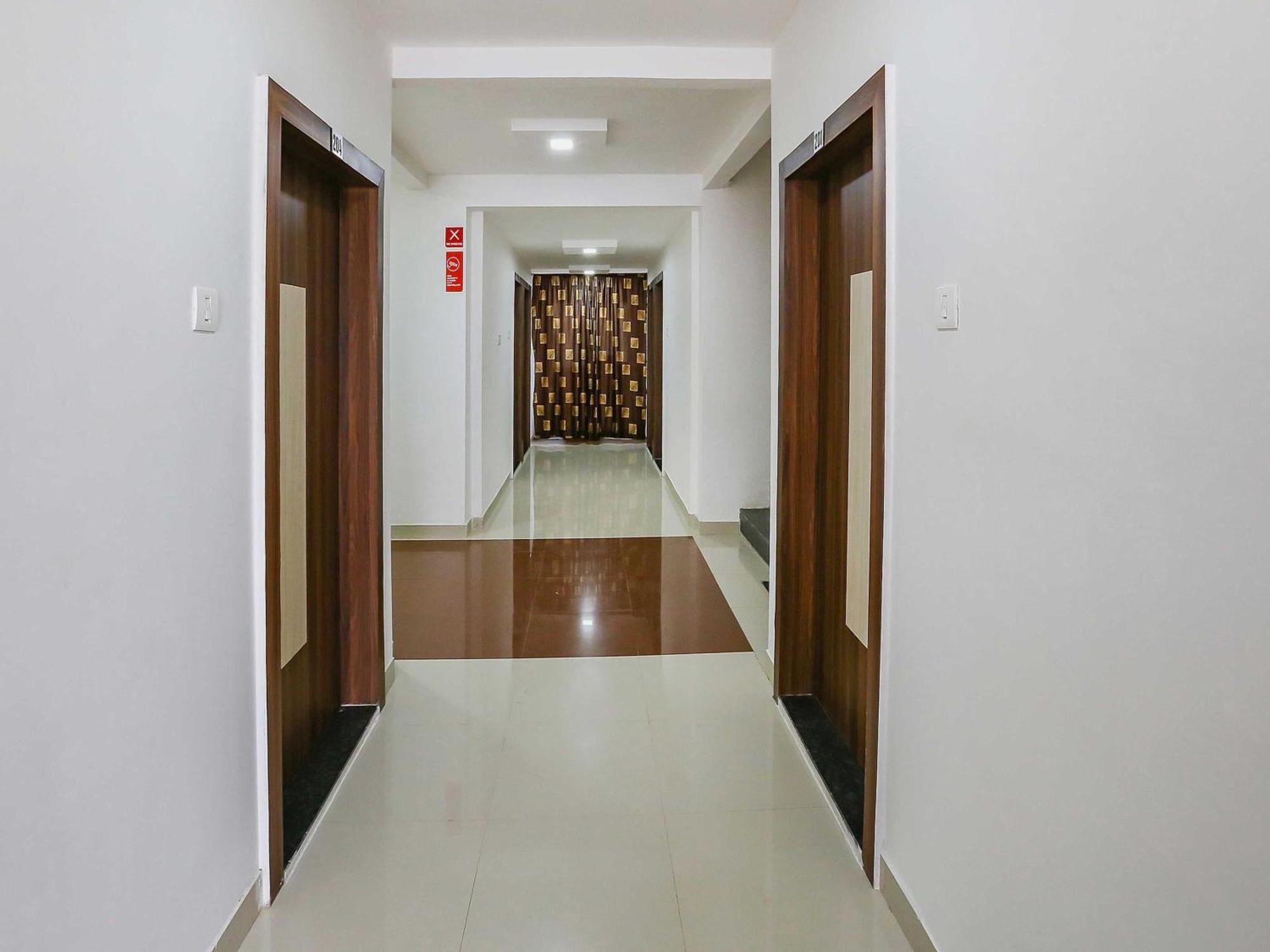 Hotel O Pingara Executive Phursungi Exteriér fotografie